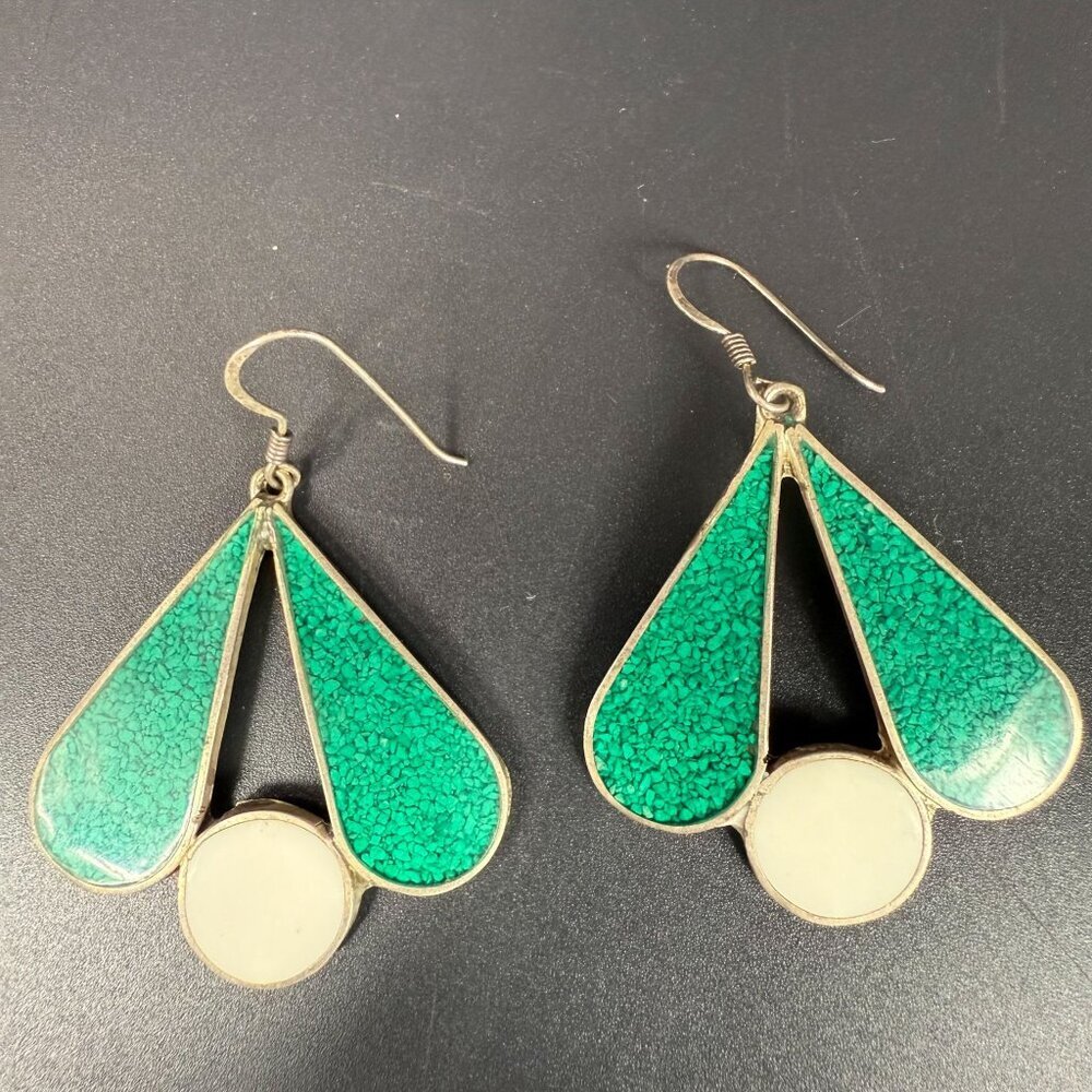 Alpaca Mexico Silver Crushed Turquoise White Enamel Fan Shaped Drop Earrings